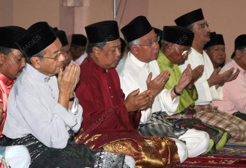 NAJIB TUN RAZAK