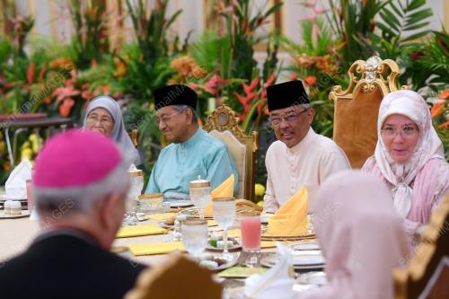 KL18_11052019_AGONG_BN201905109277