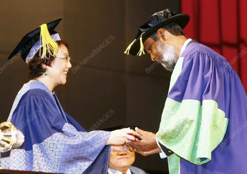 KONVOKESYEN UNIVERSITI MALAYA 2009