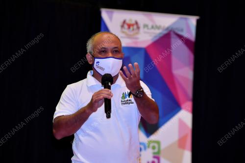 DATUK M NOOR AZMAN TAIB