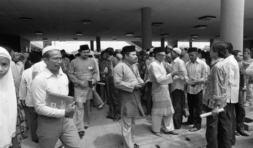 KL18_12012015_MUKTAMAR_PAS