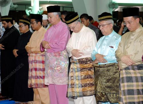 MOHD NAJIB TUN ABDUL RAZAK