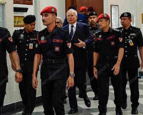 DATUK SERI NAJIB TUN RAZAK