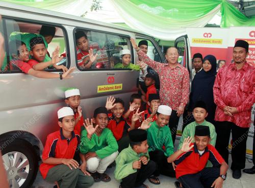 AZMAN HASHIM