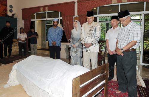 KL18_12062016_RAJA_NAZRIN