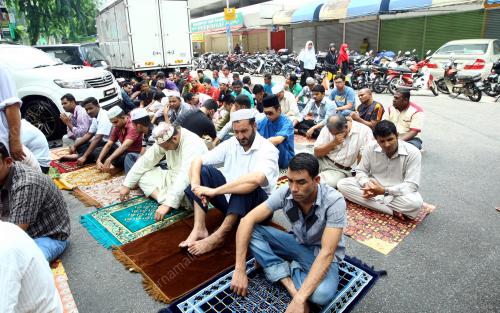 KL18_12072013_SOLAT_JUMAAT