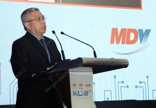 DATUK SERI DR ADHAM BABA