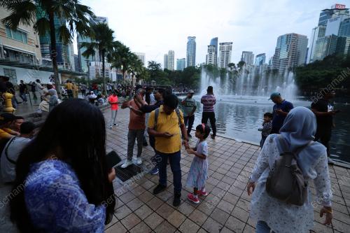 TINJAUAN SEMPENA HARI RAYA DEEPAVALI