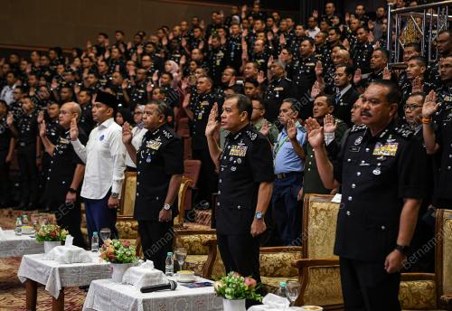 DATUK SERI MOHD KHALID ISMAIL
