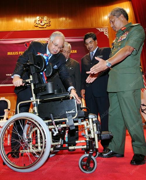MOHD NAJIB TUN ABDUL RAZAK