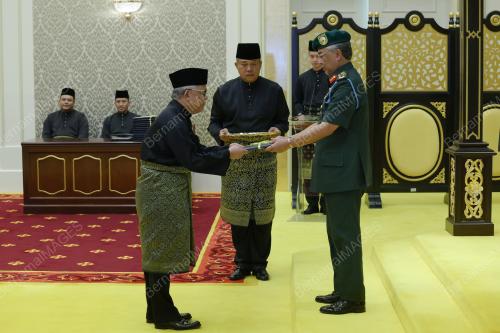 AL-SULTAN ABDULLAH RI'AYATUDDIN AL-MUSTAFA BILLAH SHAH