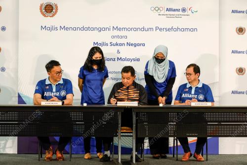 DATUK AHMAD SHAPAWI ISMAIL