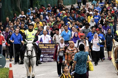 KL18_13102019_TONGKAT_PUTIH_BN201910124116