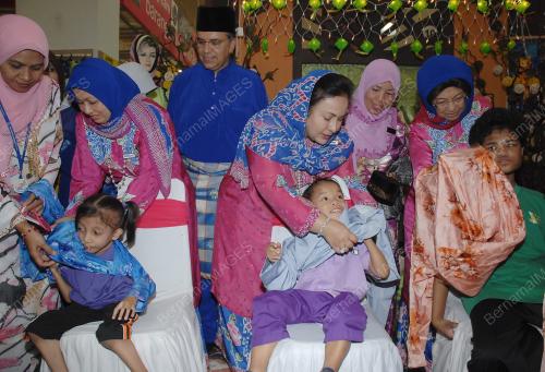 ROSMAH MANSOR