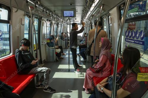 PENGOPERASIAN TREN BAHARU LRT LALUAN KELANA JAYA