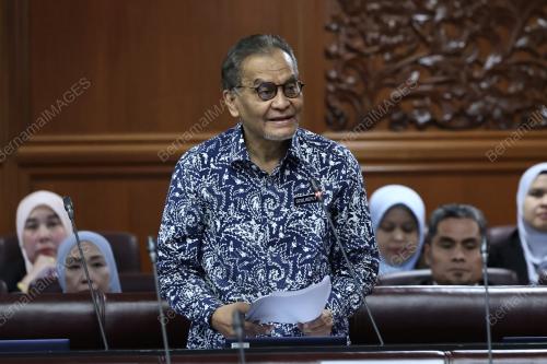 DATUK SERI DR DZULKEFLY AHMAD