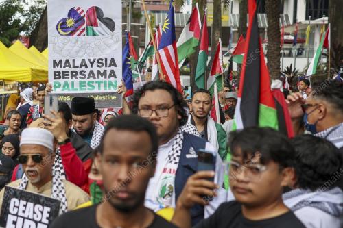 PERHIMPUNAN MALAYSIA BANGKIT