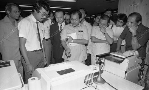 KL18_16012015_MOGGIE_TELEFON