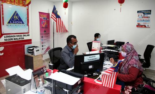 TINJAUAN PENJAWAT AWAM