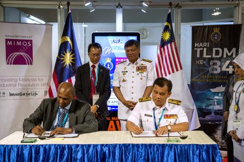 KL18_17042018_DSA_MOU_NAVY