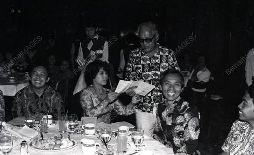 PERTANDINGAN MENULIS CERPEN