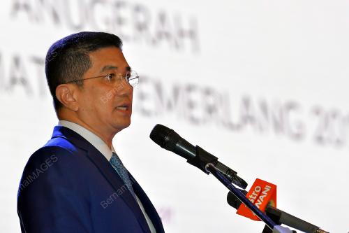 DATUK SERI AZMIN ALI