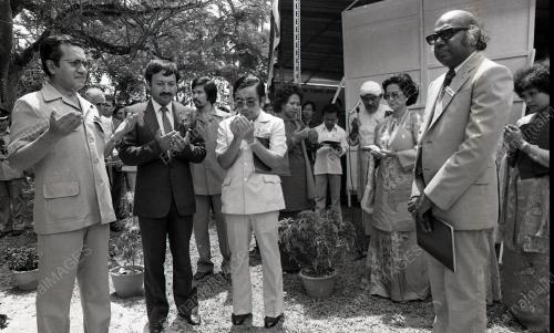DR. MAHATHIR MOHAMAD
