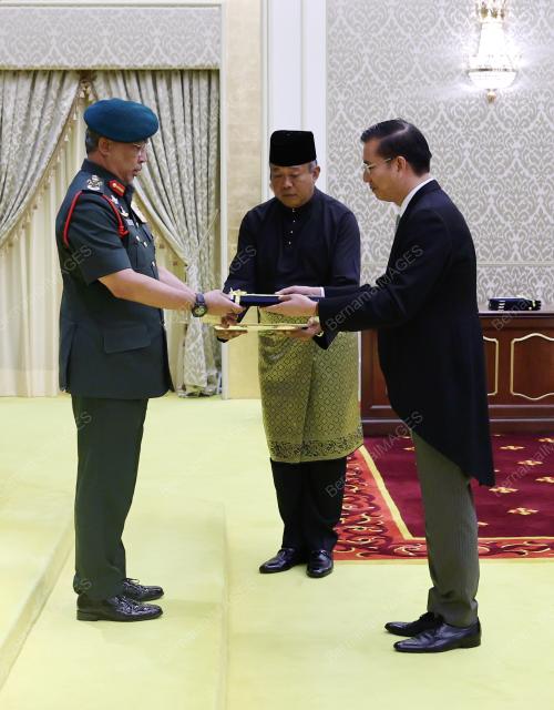 AL-SULTAN ABDULLAH RI'AYATUDDIN AL-MUSTAFA BILLAH SHAH