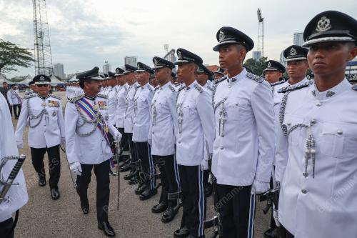 TAN SRI RAZARUDIN HUSAIN