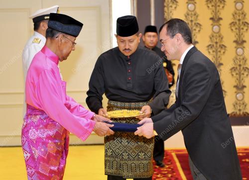 KL18_18032015_AGONG