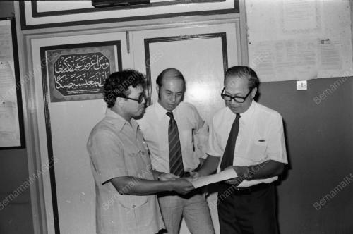 PAMERAN TELE-PRINTER