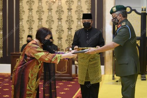 AL-SULTAN ABDULLAH RI'AYATUDDIN AL-MUSTAFA BILLAH SHAH 