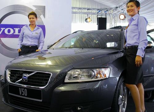 VOLVO V50