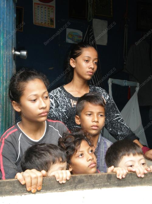 "BERIKAN ANAK PELARIAN PENDIDIKAN"