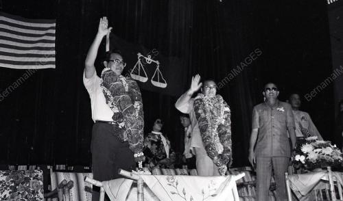DR. MAHATHIR MOHAMAD