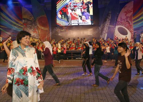 DATUK SERI DR NG YEN YEN