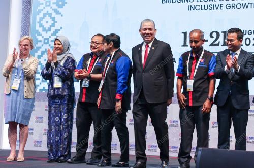DATUK SERI FADILLAH YUSOF