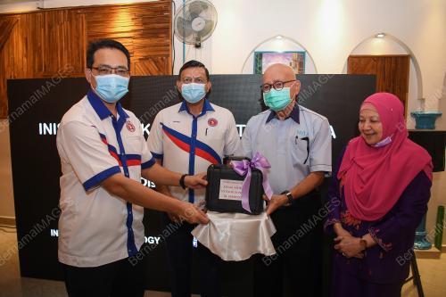 DATUK SRI ZULKIFLI ABDULLAH