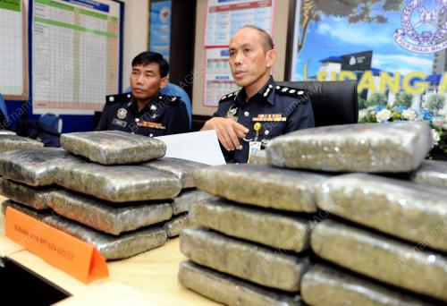 KL18_21012012_POLIS_DADAH