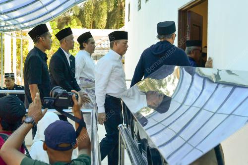 DATUK SERI FADILLAH YUSOF