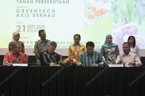 DATUK SERI AHMAD MASLAN