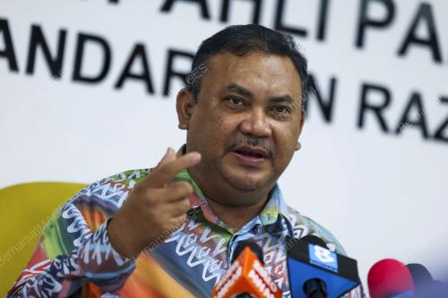 DATUK AZMAN ABIDIN