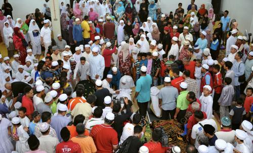 TANAH RUNTUH