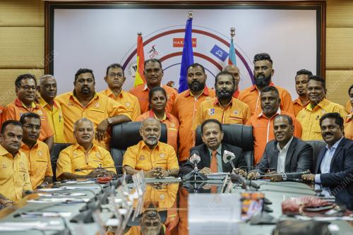 SIDANG MEDIA MAKKAL SAKTI DAN MIC