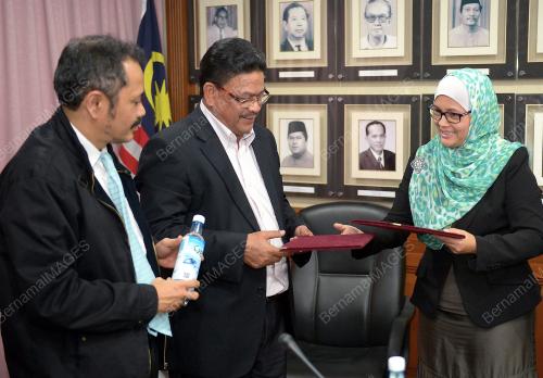 KL18_22122014_MoU_BERNAMA