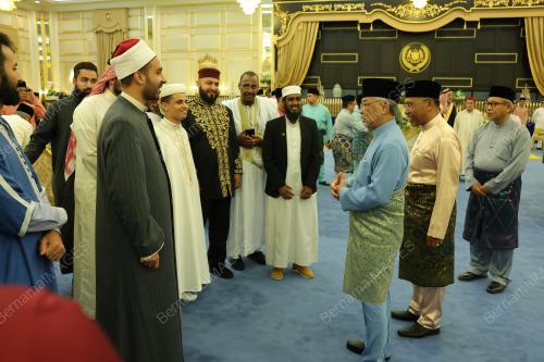 AL-SULTAN ABDULLAH RI'AYATUDDIN AL-MUSTAFA BILLAH SHAH