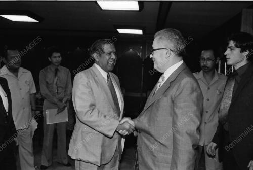 MENTERI