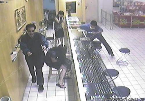 ROMPAKAN_RAKAMAN CCTV