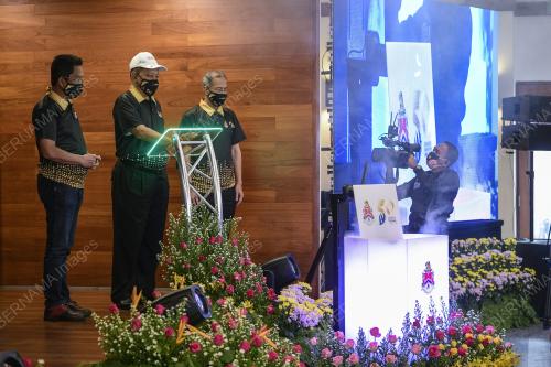 DATUK SERI DR SHAHIDAN KASSIM