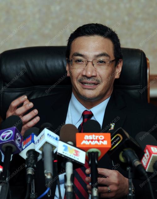 DATUK SERI HISHAMMUDDIN TUN HUSSEIN
